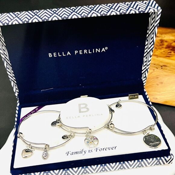 Bella Perlina Family Is Forever Bracelet 3 Tree Heart Charms Mother Gift Holiday - Picture 1 of 11
